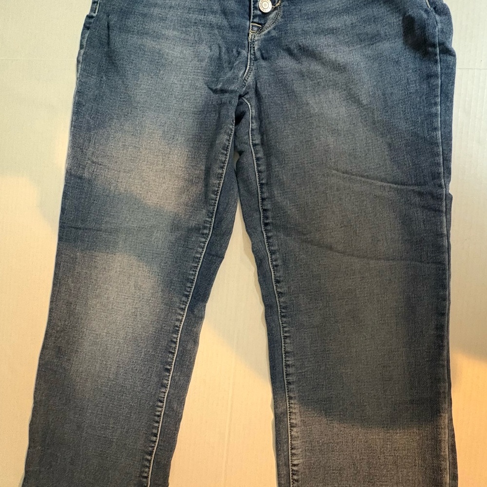 Maurices High Rise Jeans Classic Style Button Fly 8 Short